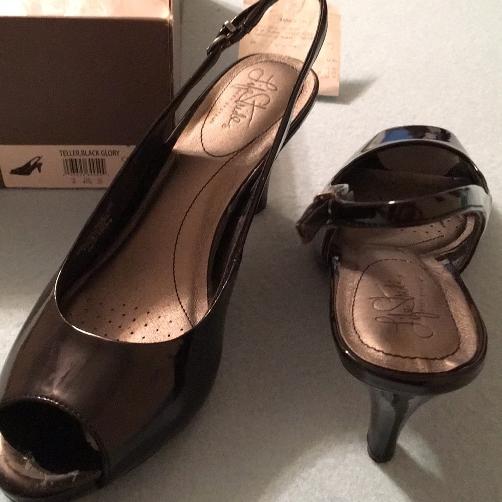 Black dress shoes